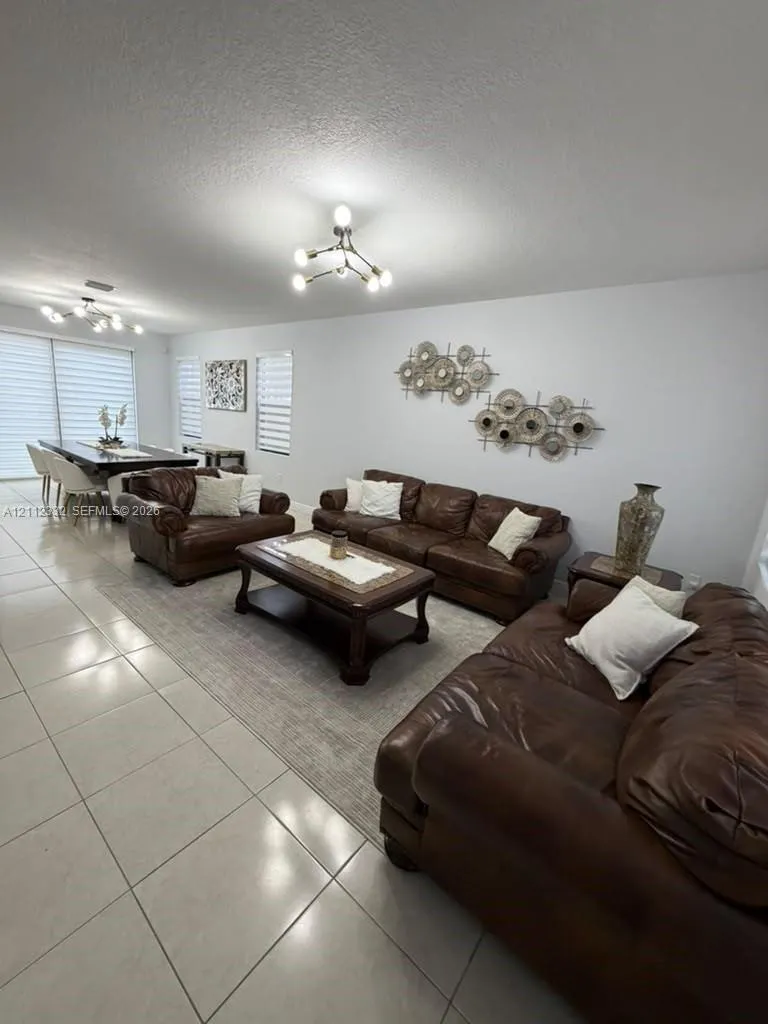 9764 NW 10th Terrace