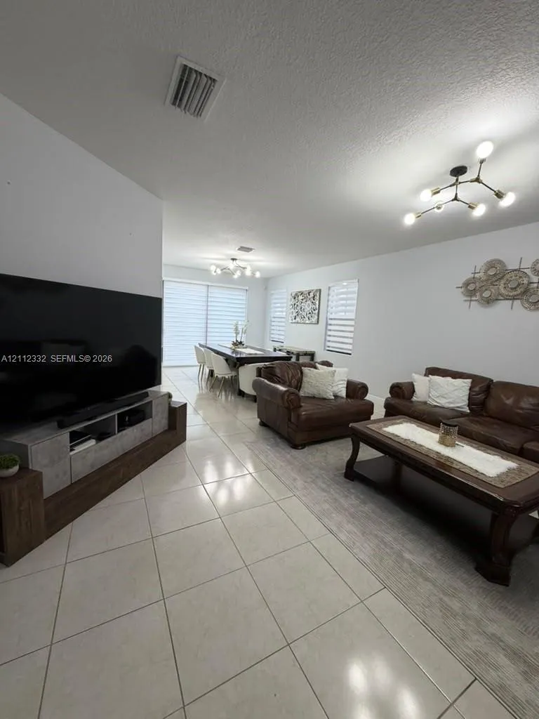 9764 NW 10th Terrace