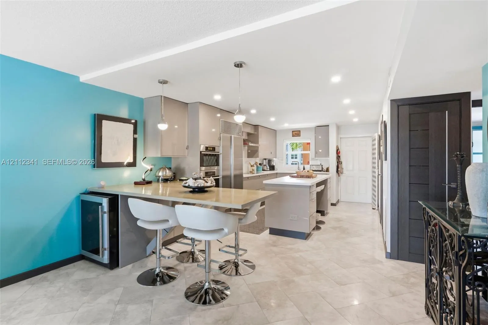 1617 SE 15th Street #401
