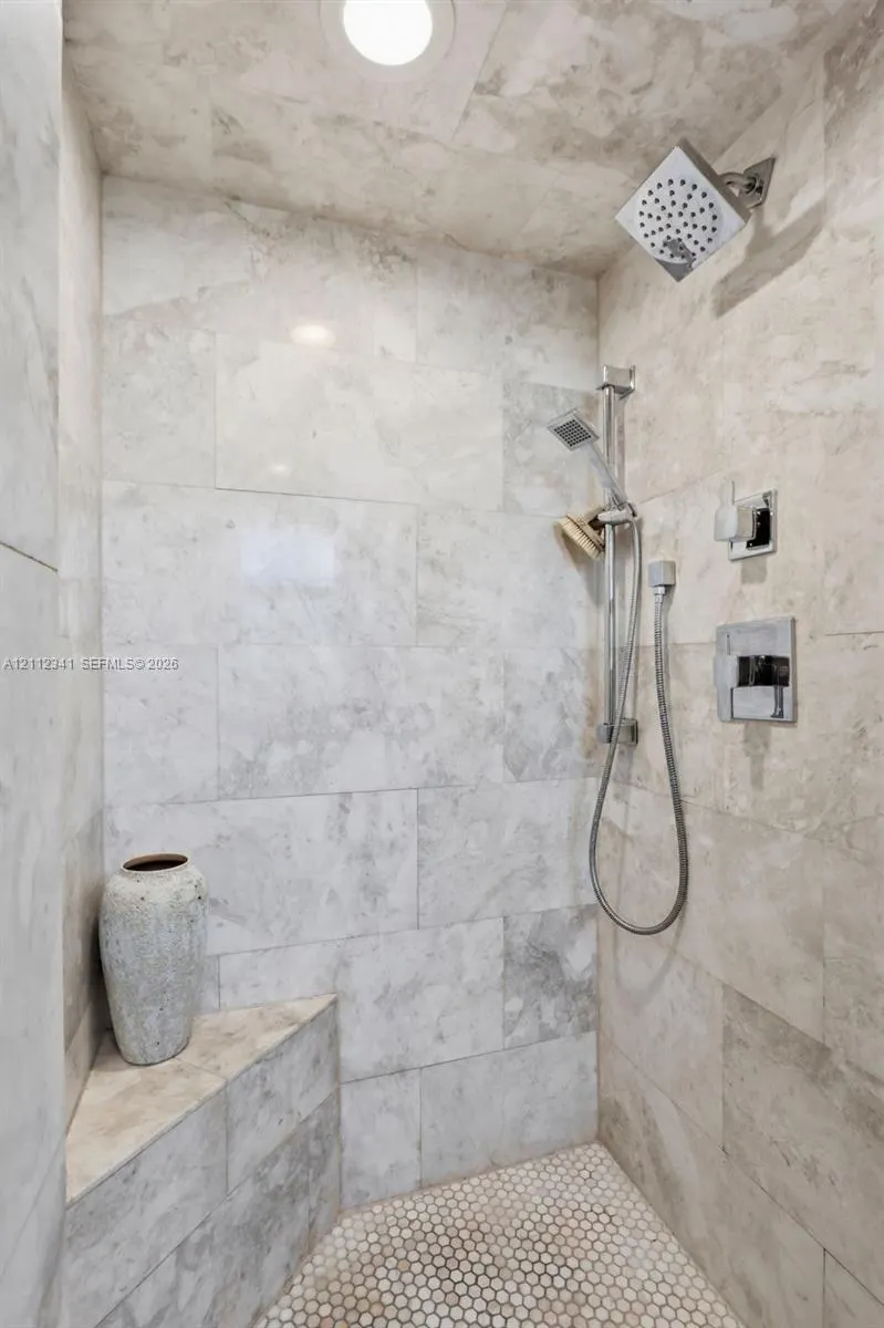 1617 SE 15th Street #401