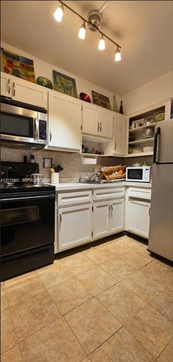 12500 NE 15th Avenue #608