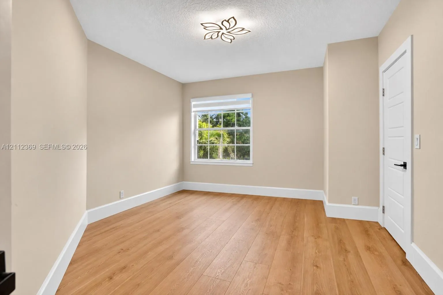 4953 Kensington Circle
