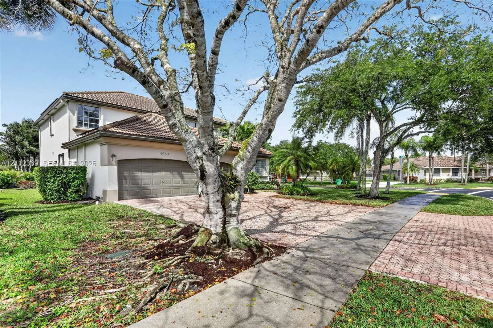 4953 Kensington Circle