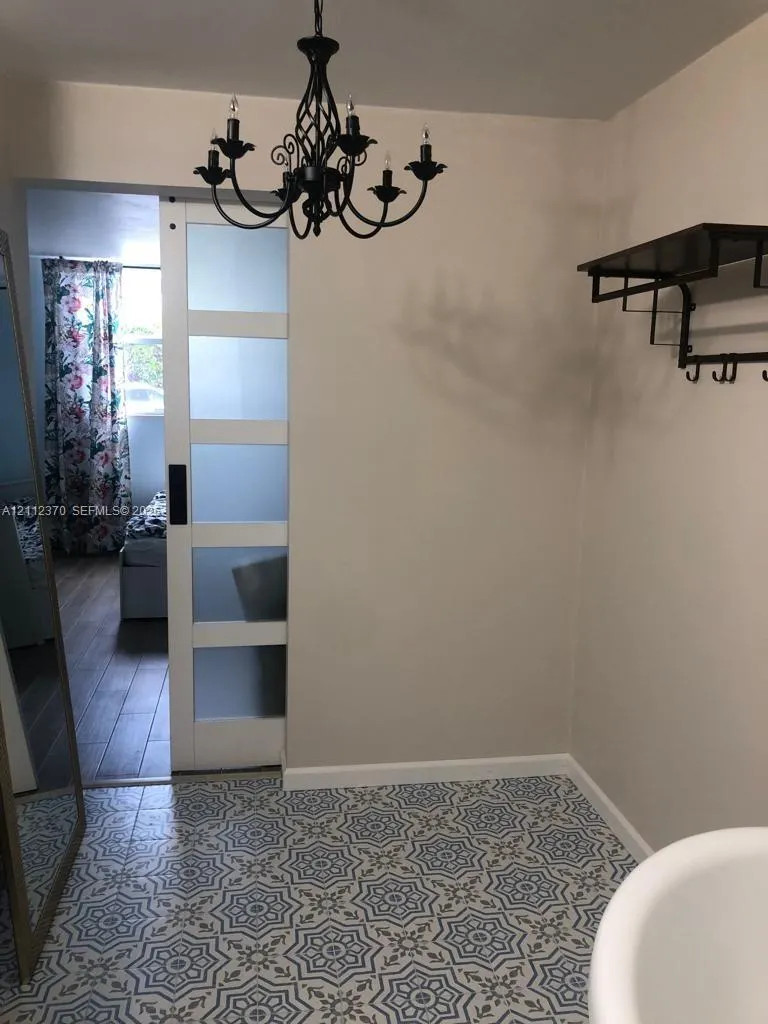 1913 S Ocean Drive #129