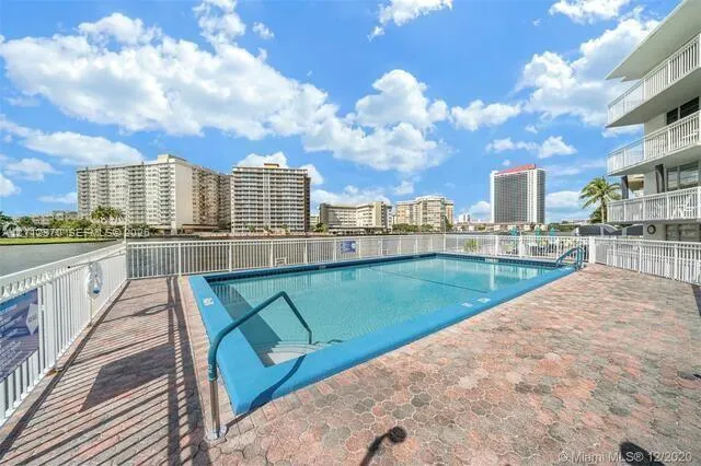 1913 S Ocean Drive #129