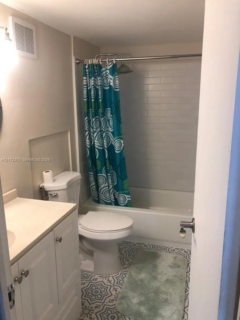 1913 S Ocean Drive #129