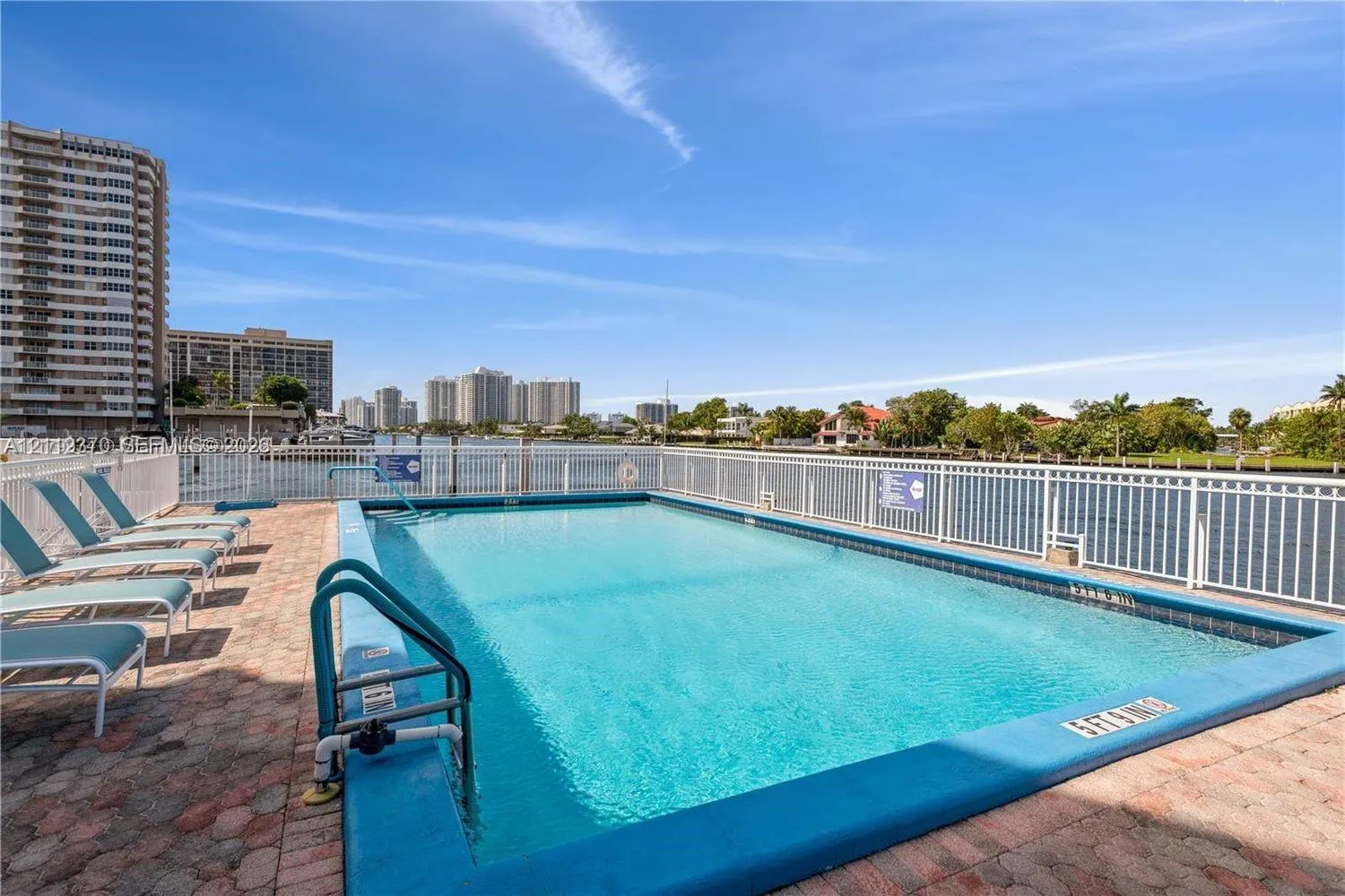 1913 S Ocean Drive #129