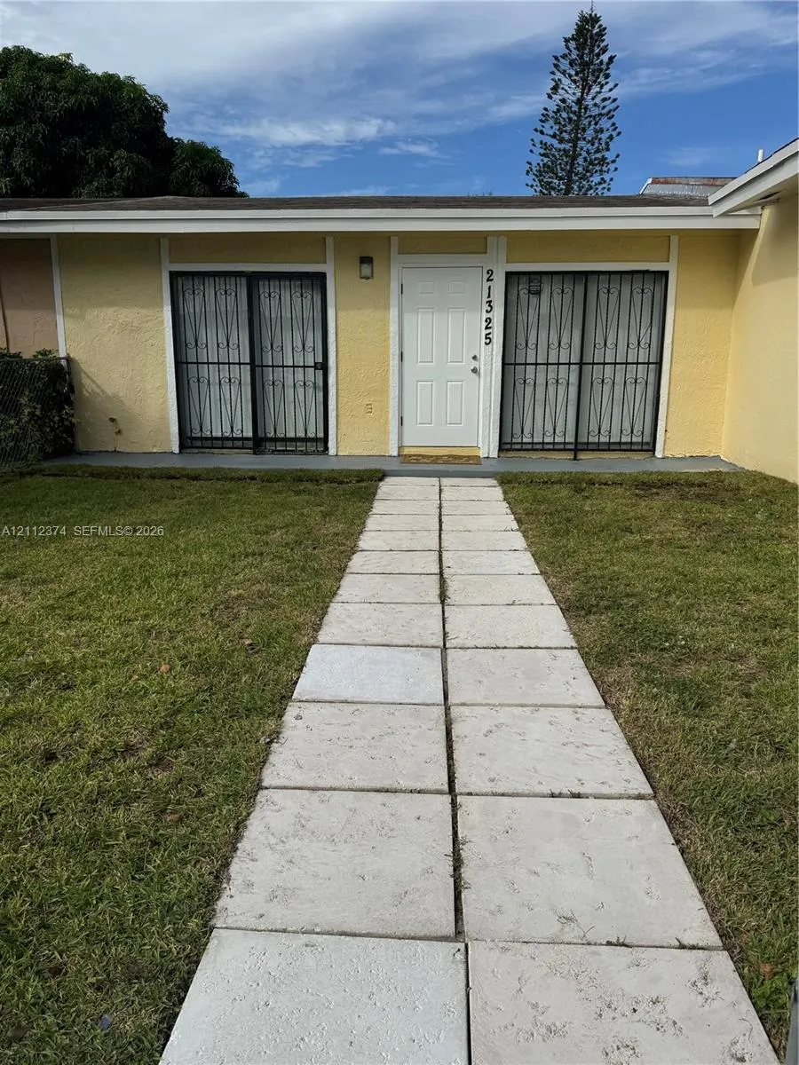 21325 NW 40th Cir Court