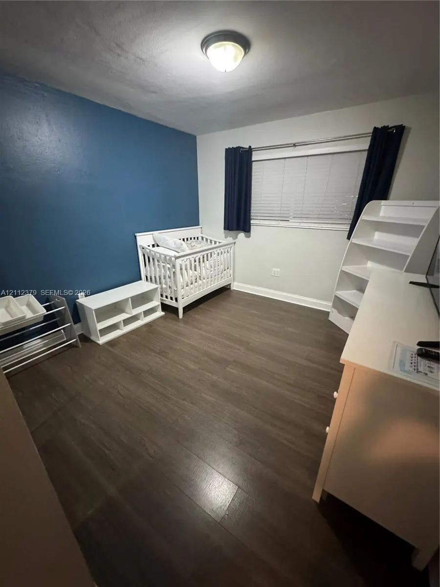 19600 NE 18th Place
