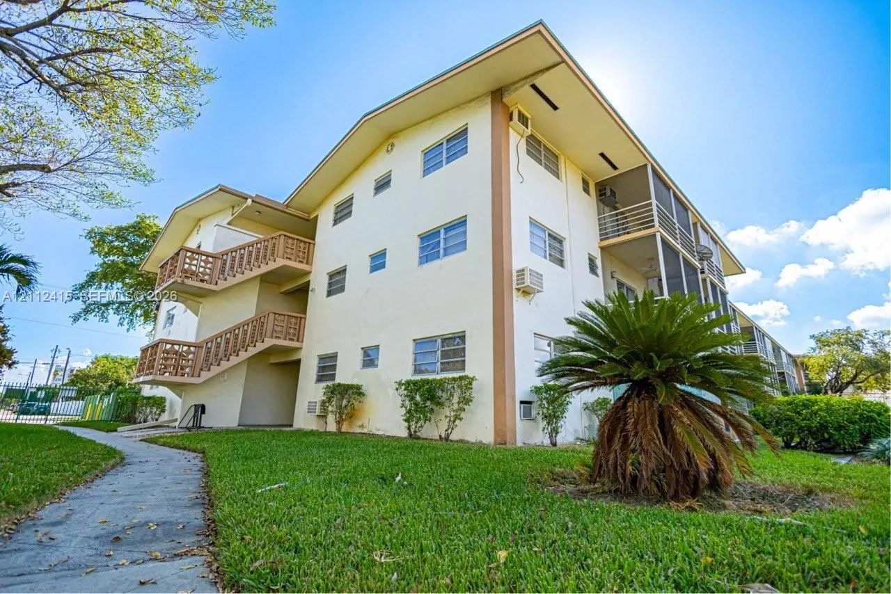 16790 NE 14th Avenue #215