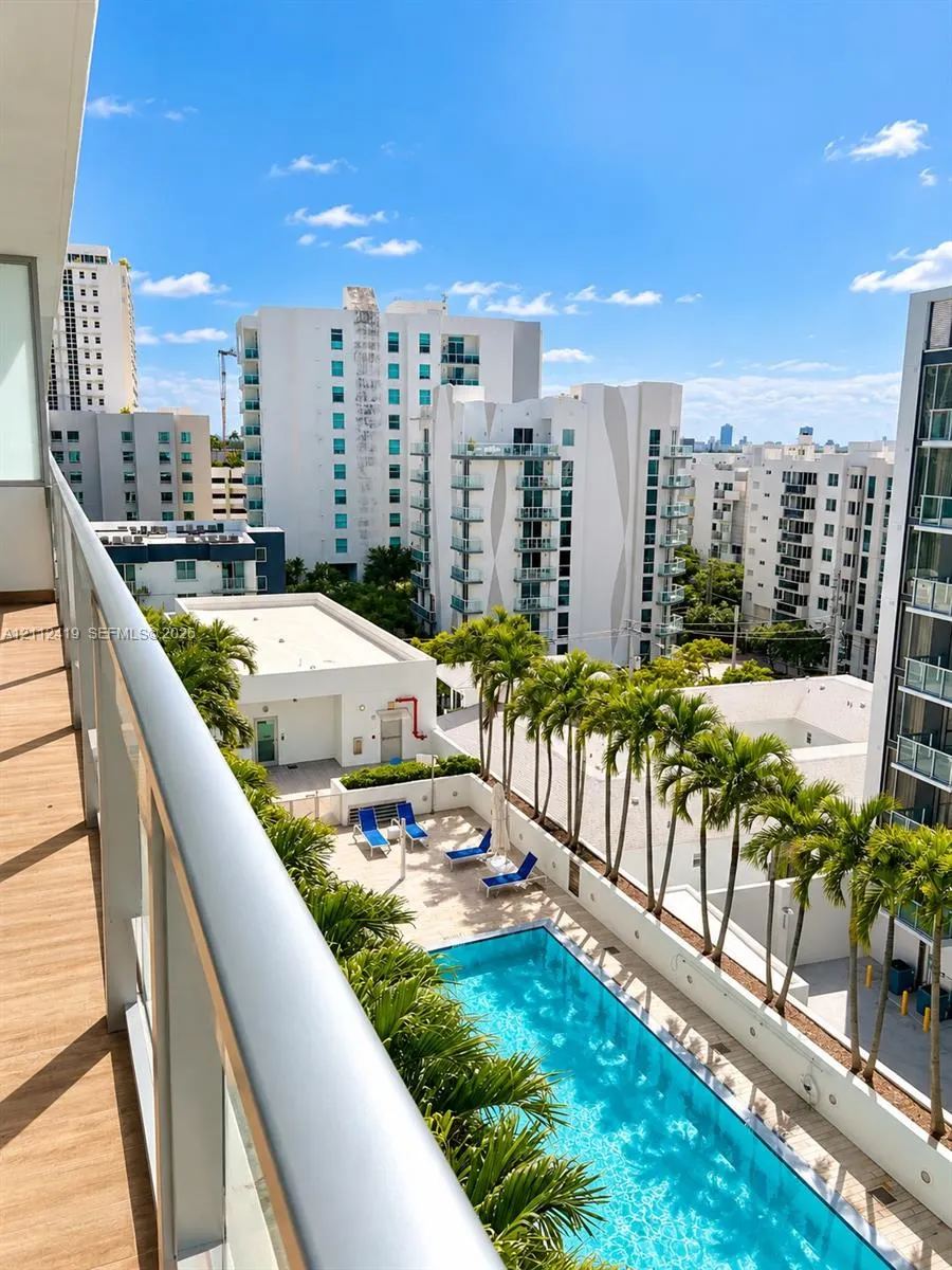 1600 SW 1st Avenue #812