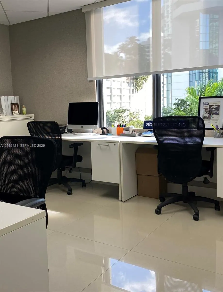 1000 Brickell Avenue #5C
