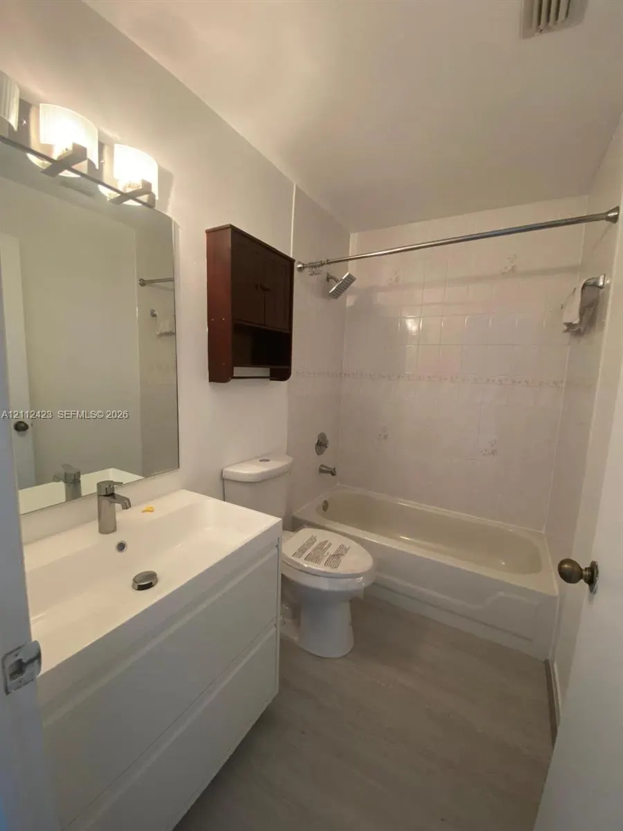 8555 SW 152nd Avenue #104