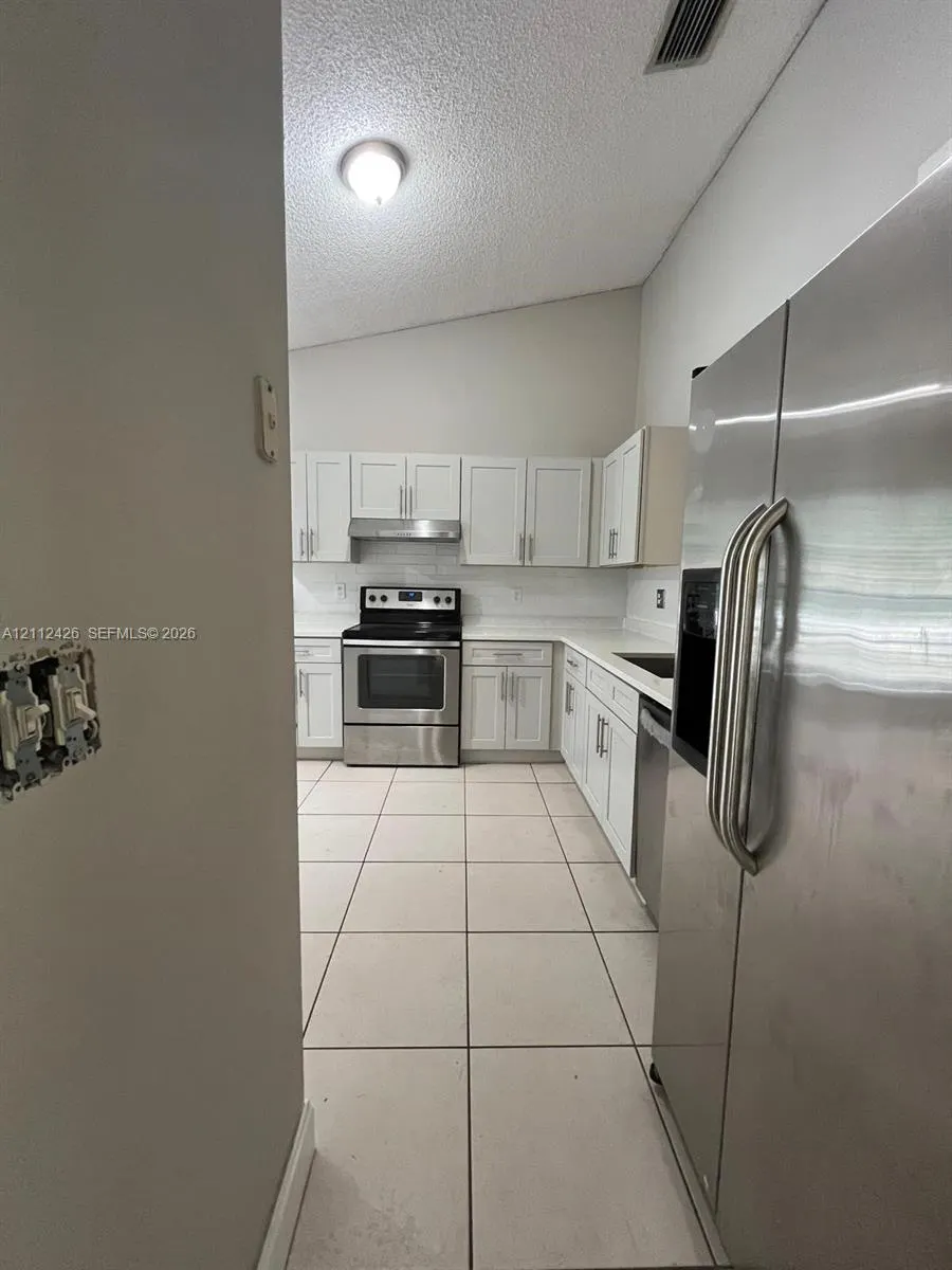 10445 NW 8th Court