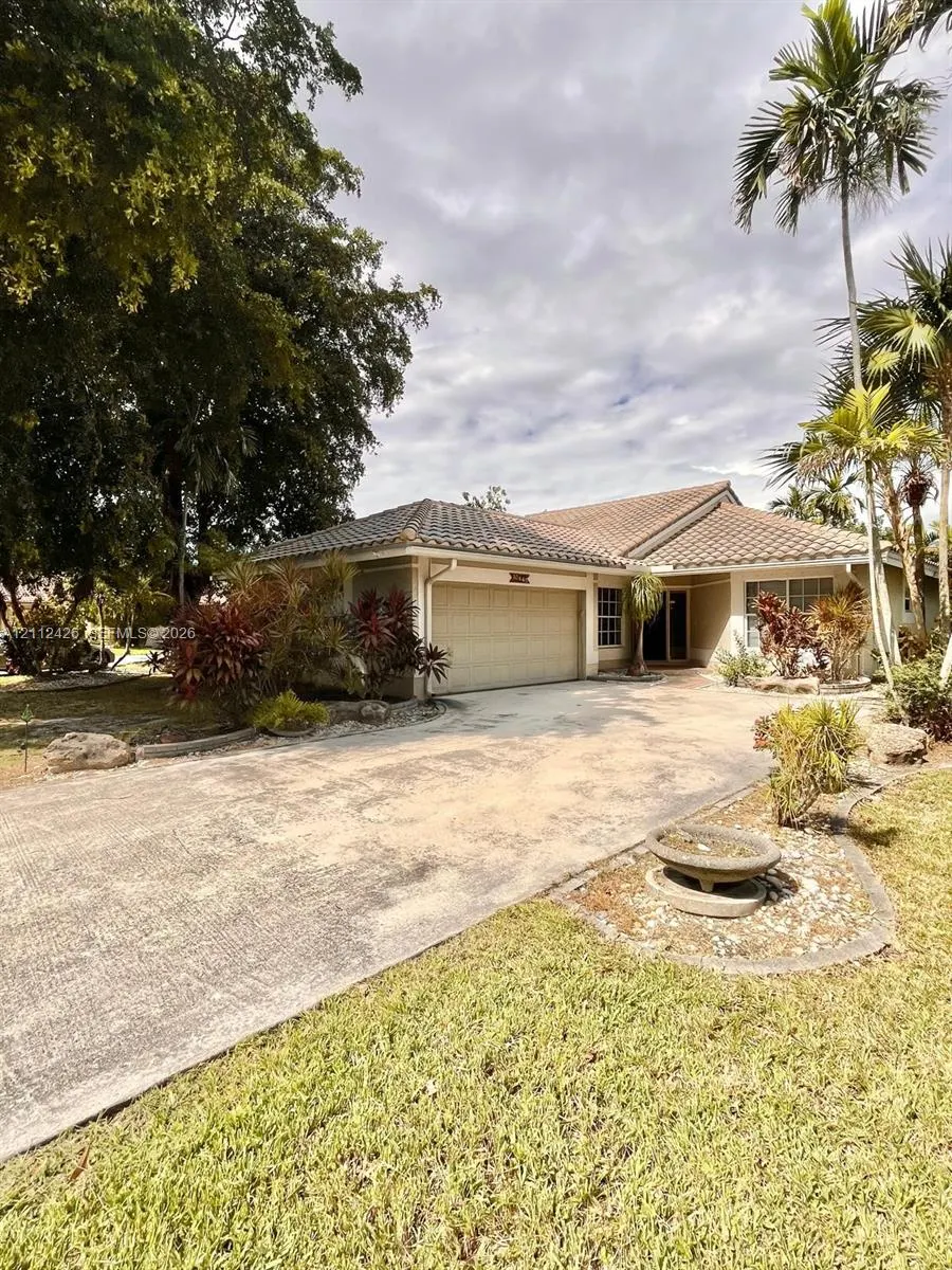 10445 NW 8th Court