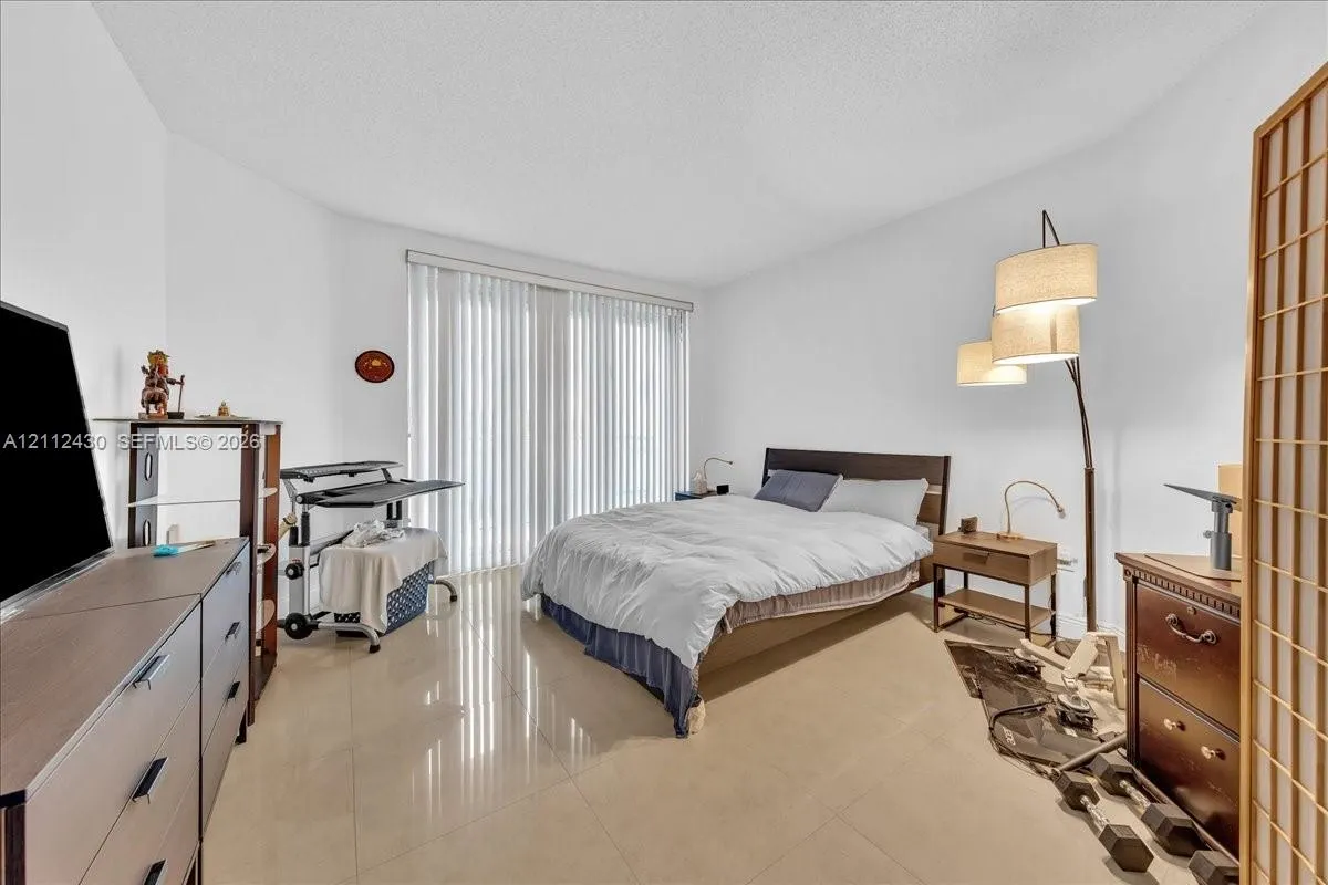 16445 Collins Avenue #222