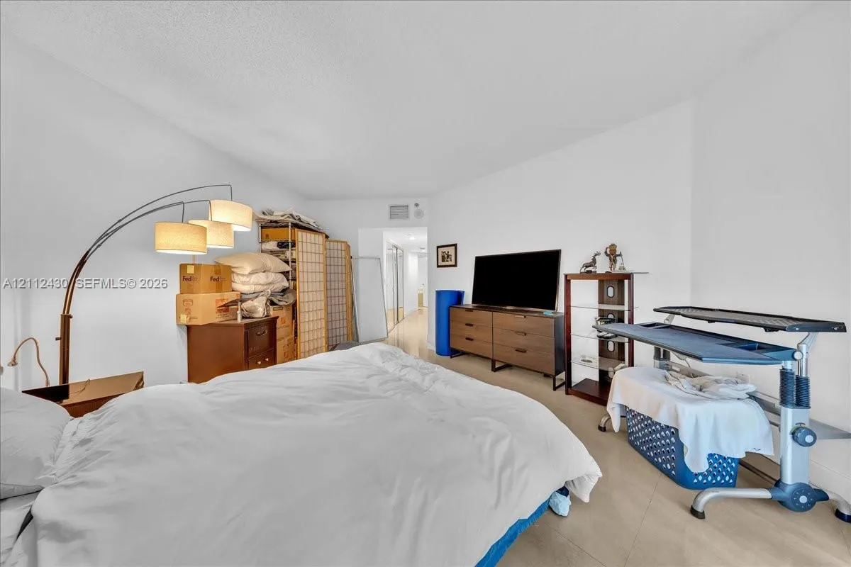 16445 Collins Avenue #222