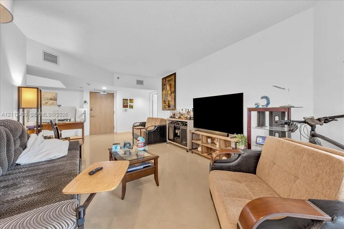 16445 Collins Avenue #222