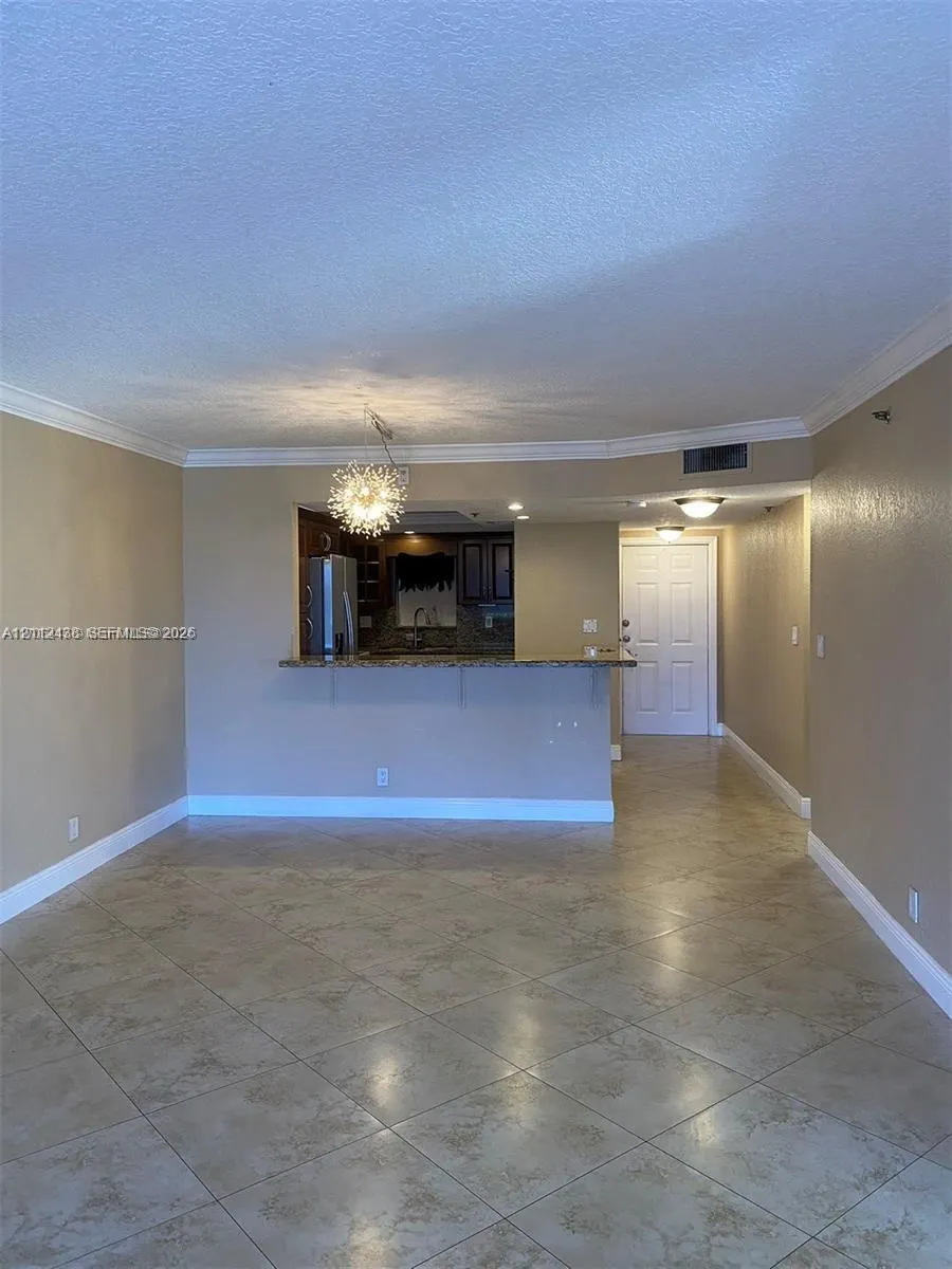 3100 W Rolling Hills Circle #407