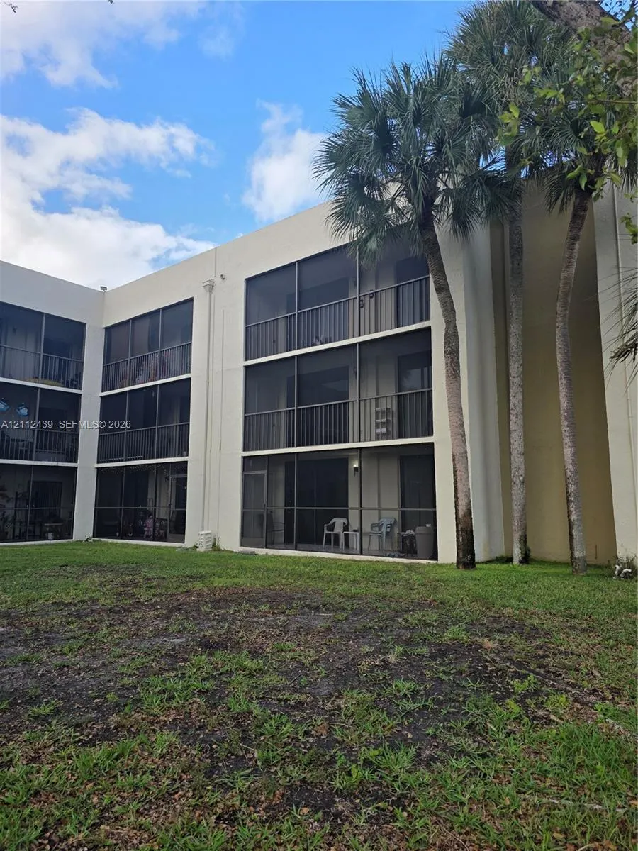 8065 SW 107th Avenue #202