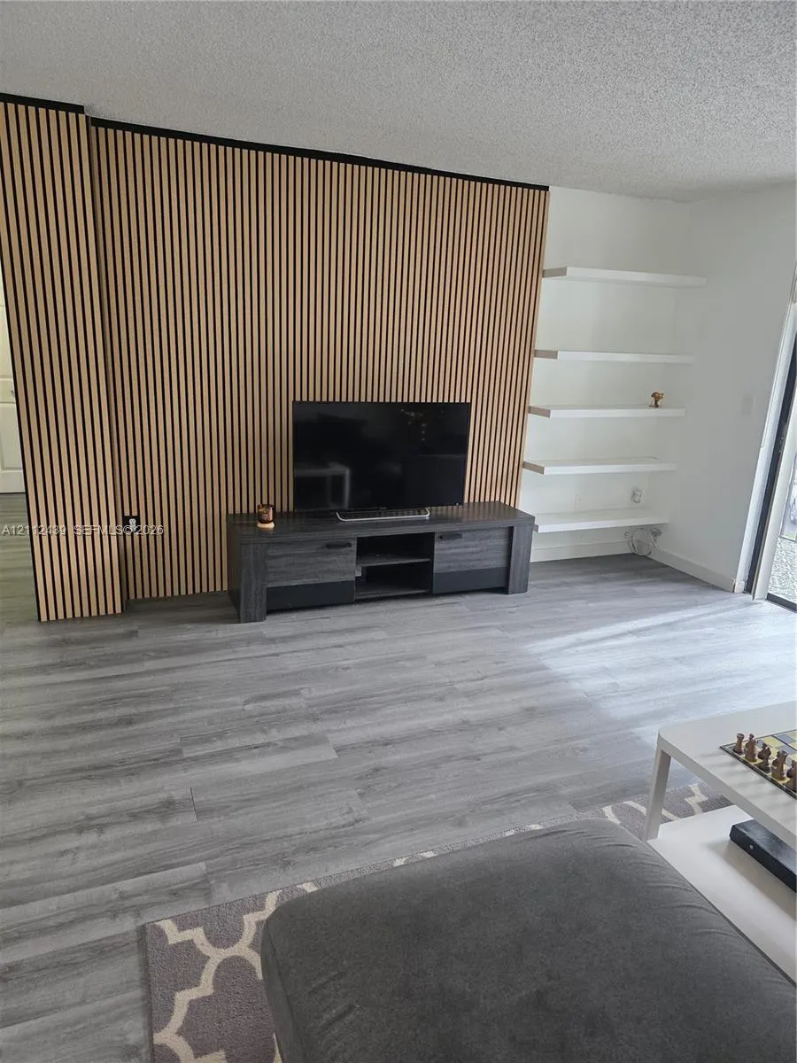 8065 SW 107th Avenue #202