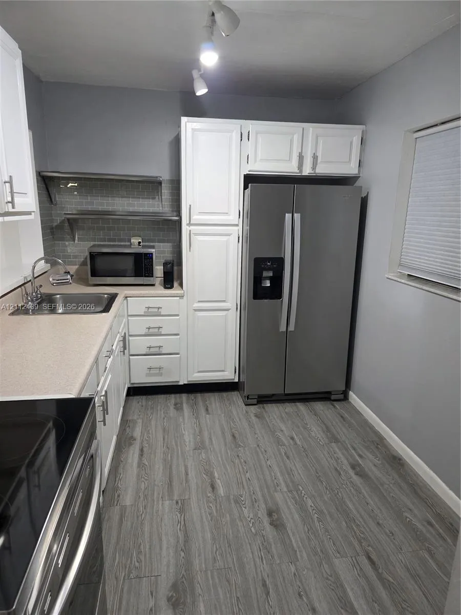 8065 SW 107th Avenue #202