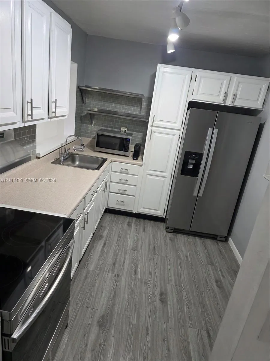 8065 SW 107th Avenue #202