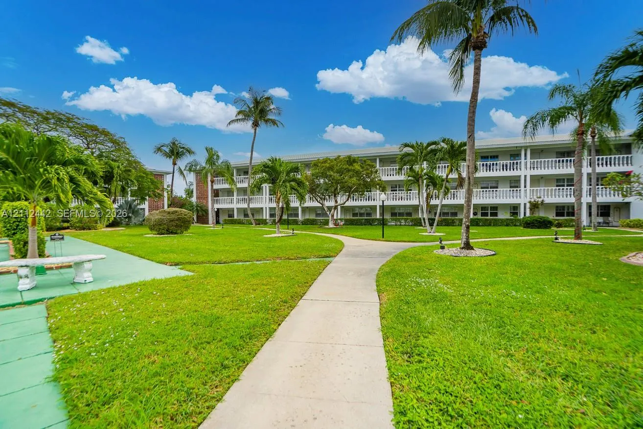 2455 NE 51st Street #E114