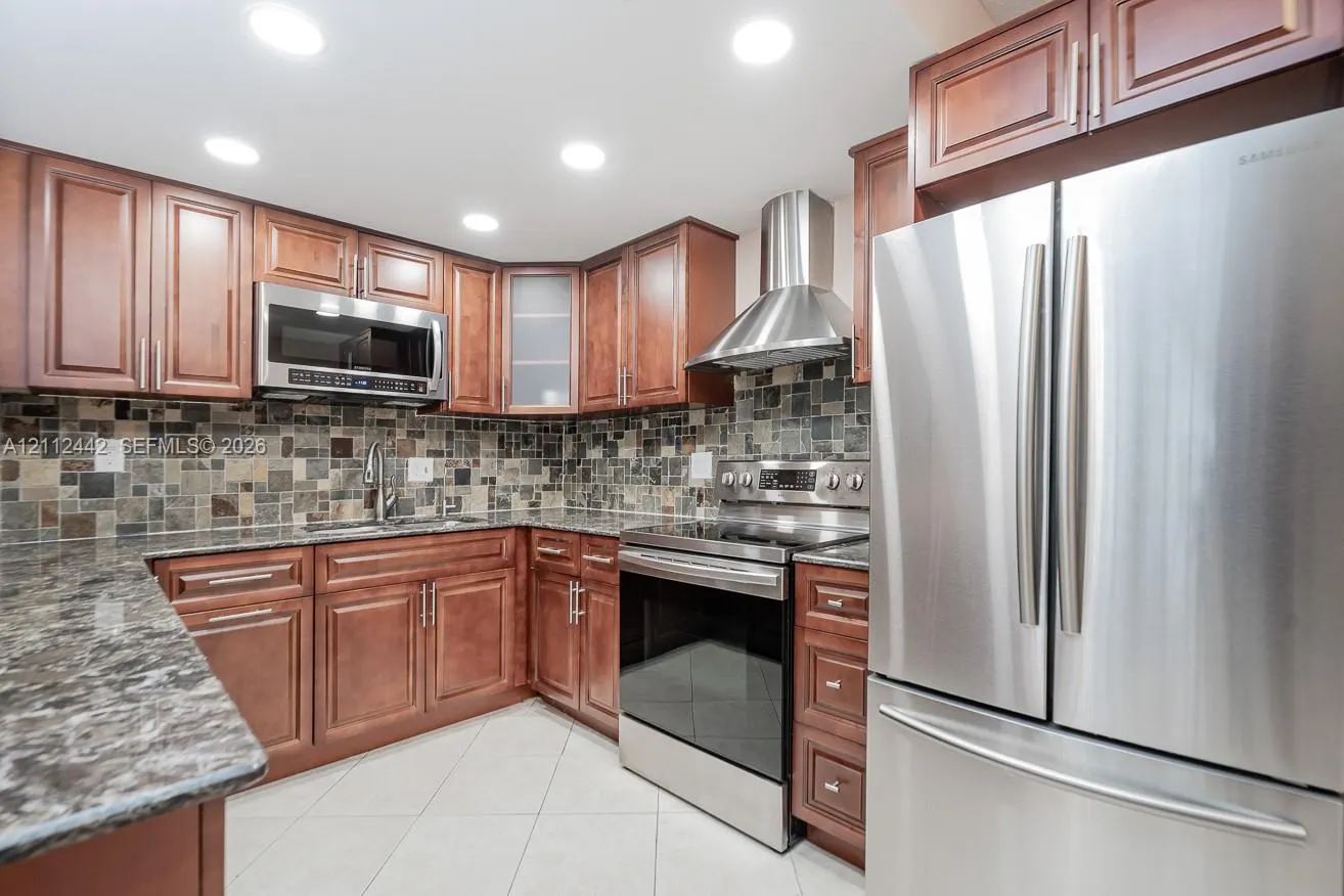 2455 NE 51st Street #E114