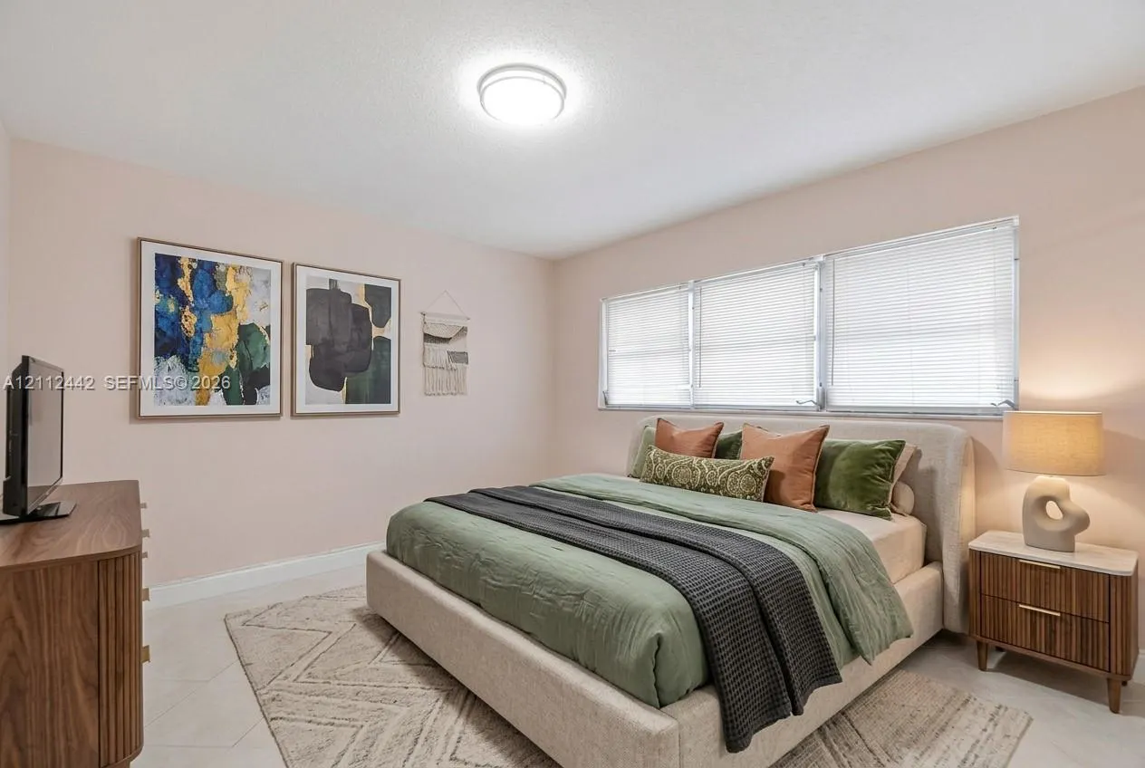 2455 NE 51st Street #E114