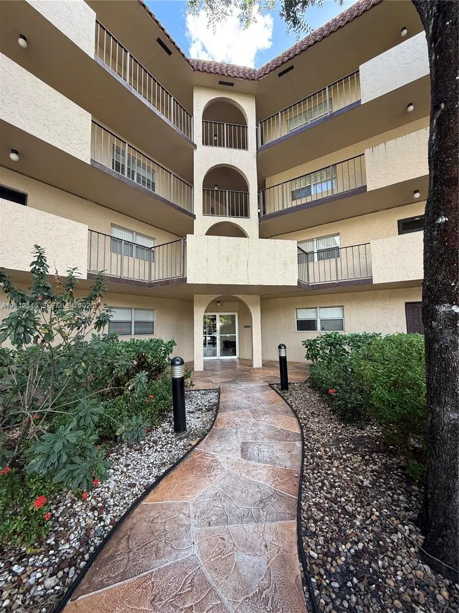 6100 S Falls Cir Drive #411