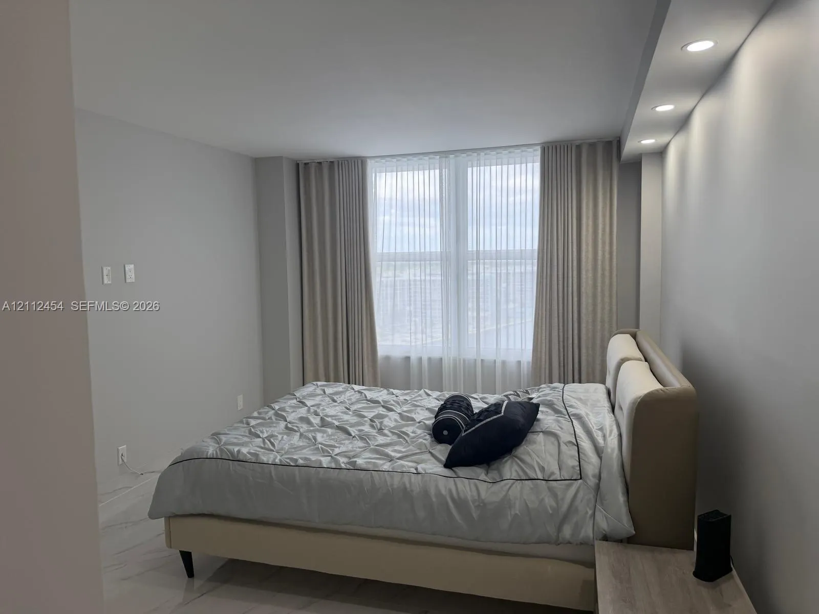 3800 S Ocean Drive #1601