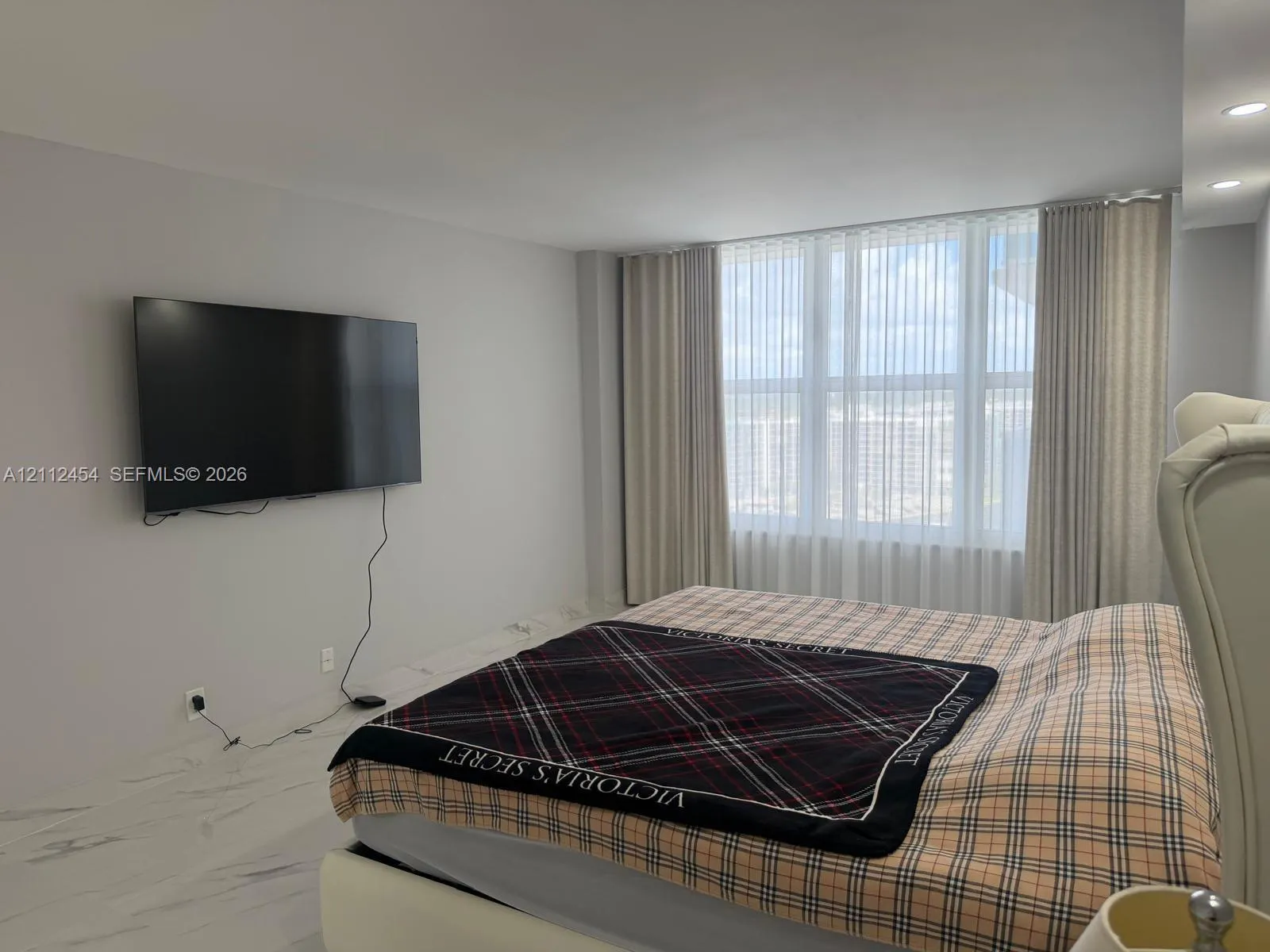 3800 S Ocean Drive #1601