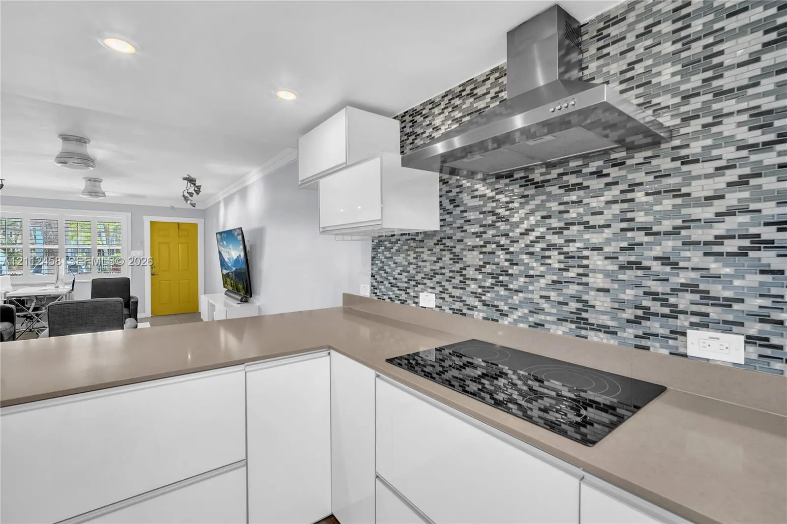 2607 NE 8th Avenue #32