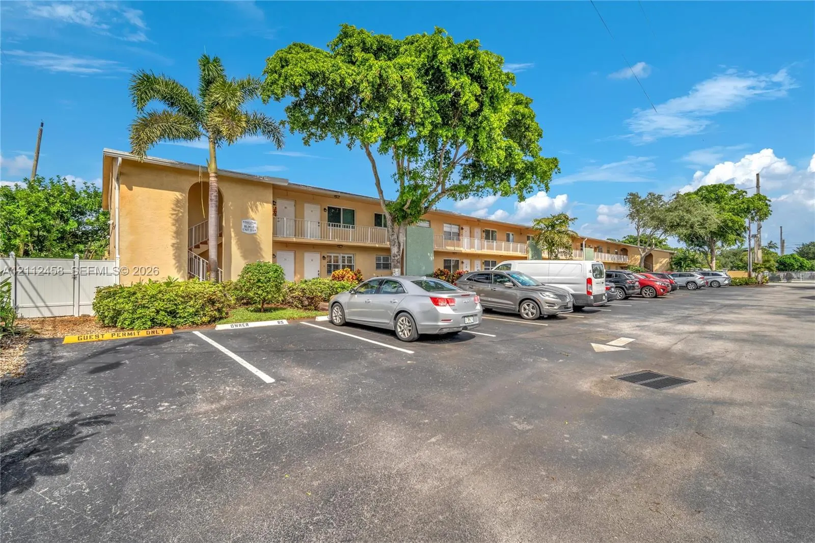 2607 NE 8th Avenue #32