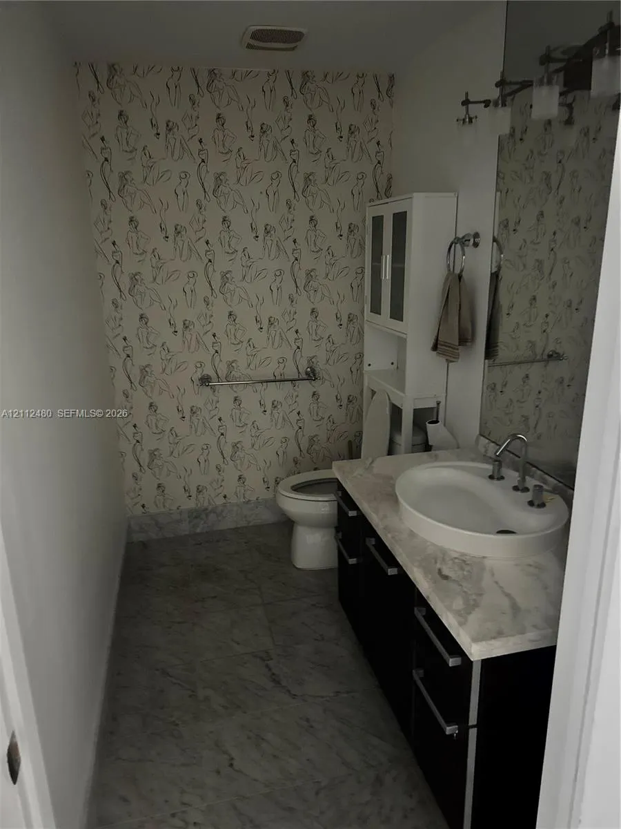 244 Biscayne Boulevard #650
