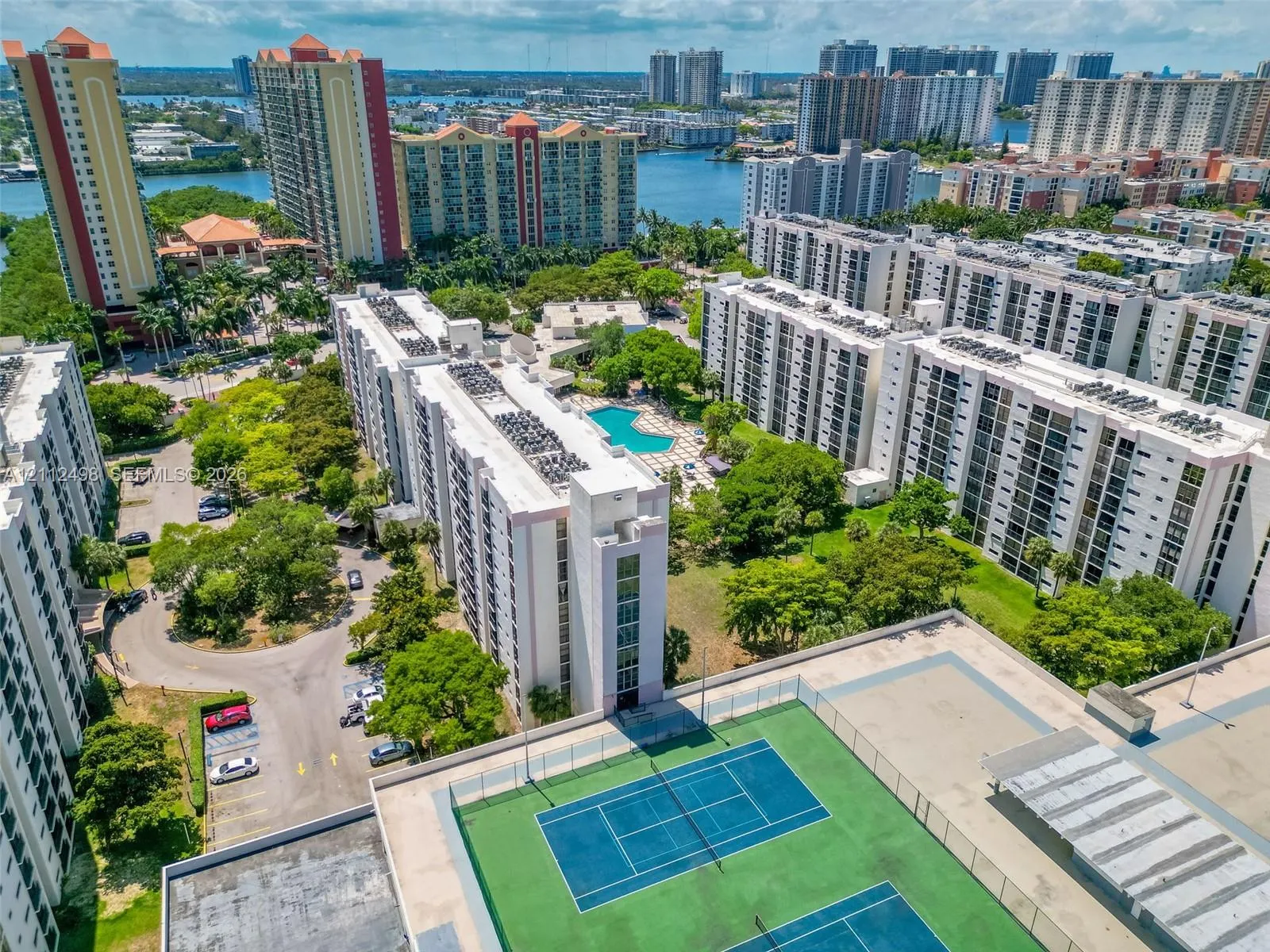 17011 N Bay Road #417