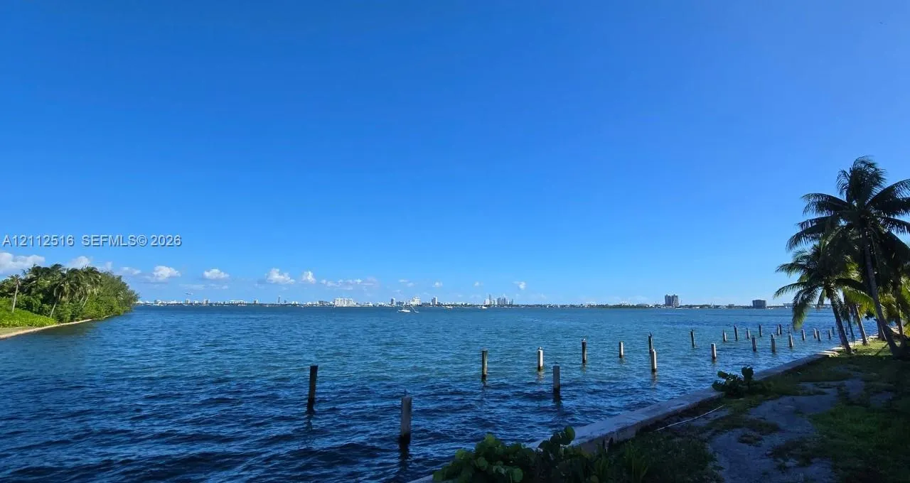 600 NE 36th Street #1517
