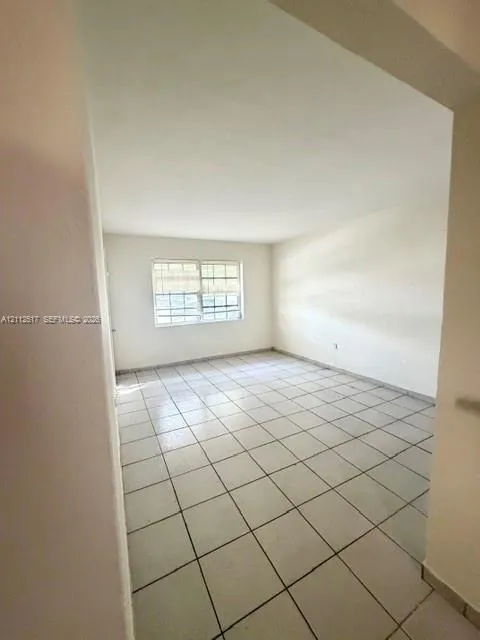 3 Sidonia Avenue #1