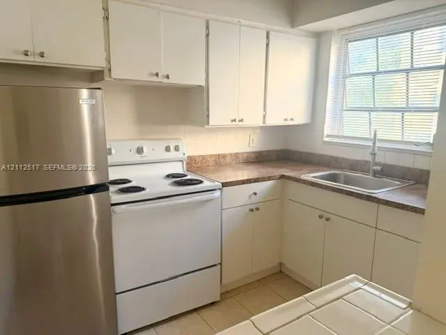 3 Sidonia Avenue #1
