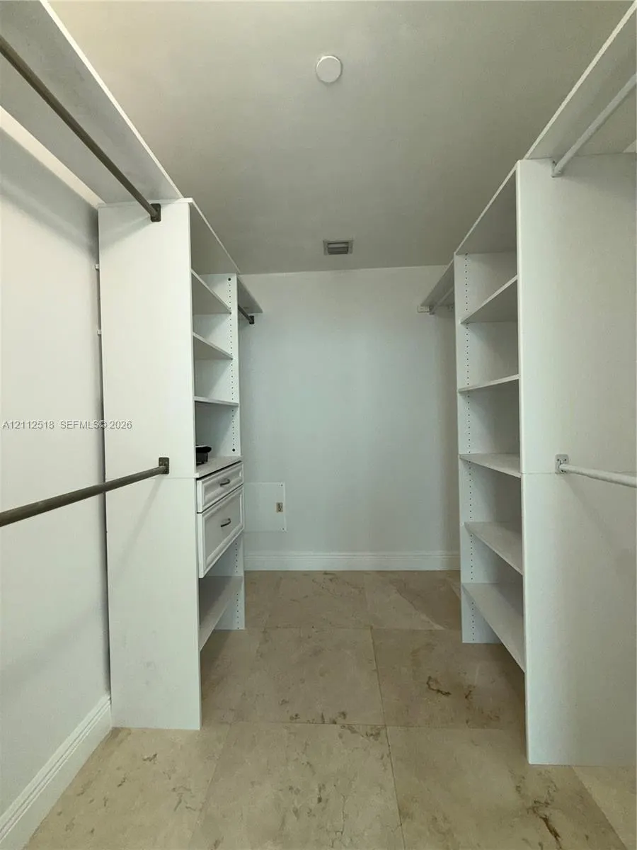 888 Biscayne Boulevard #2302