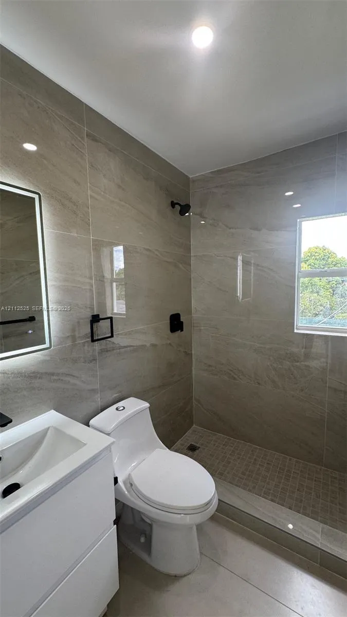 351 E 14th Street #353