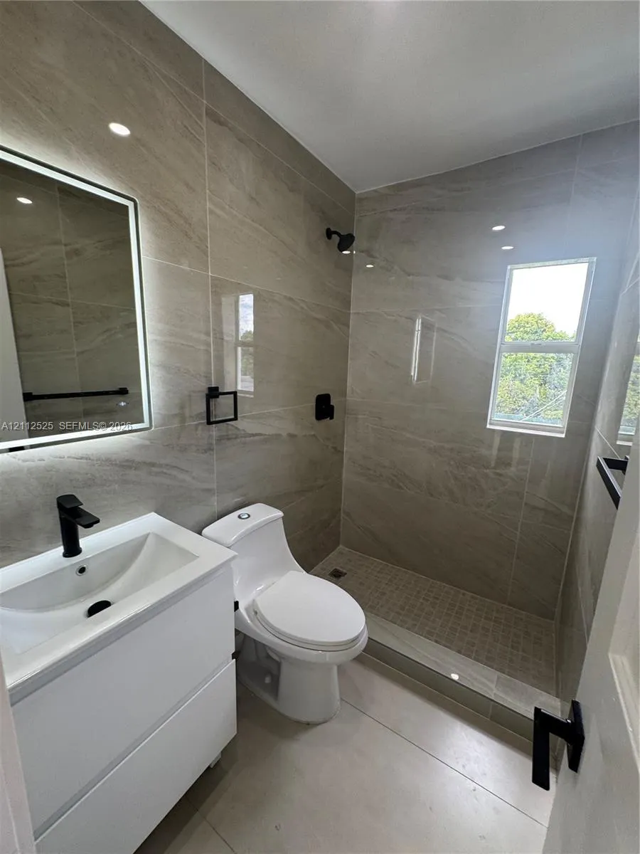 351 E 14th Street #353