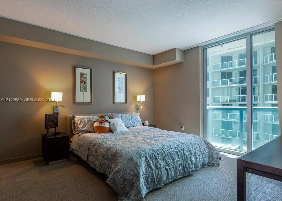 17315 Collins Avenue #705
