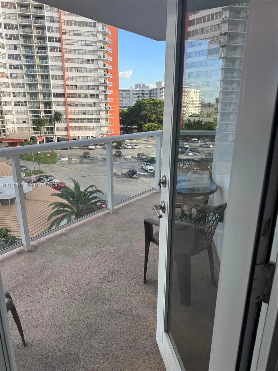 1301 NE Miami Gardens Drive #515W