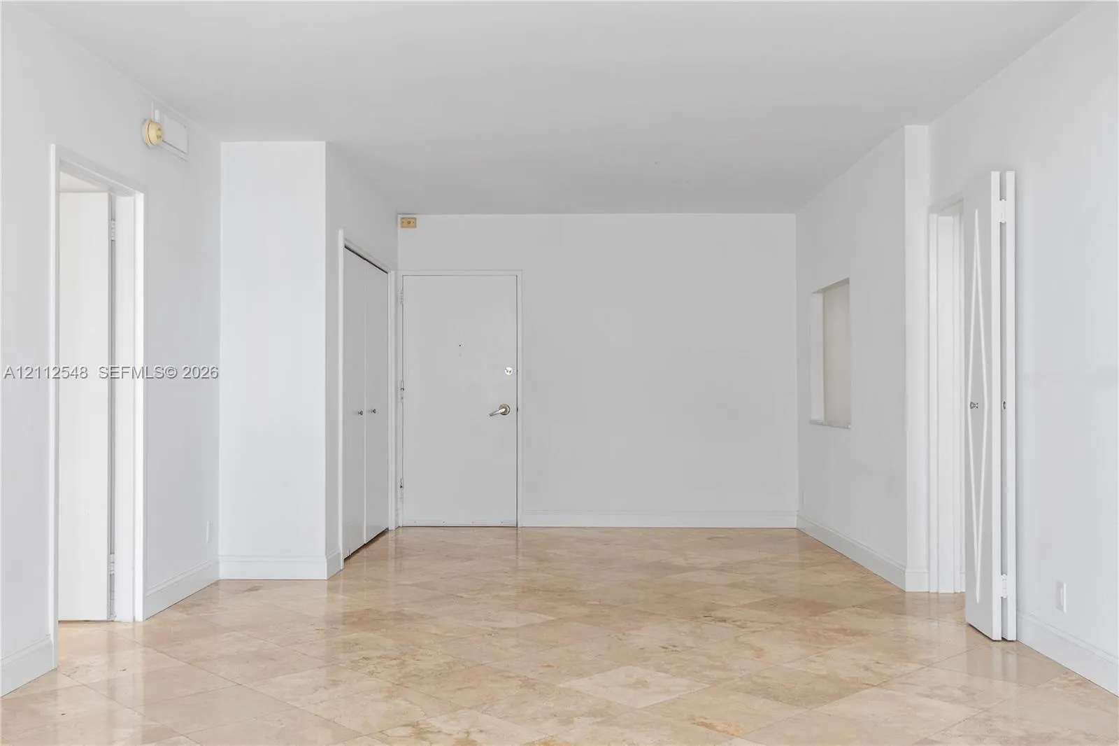 5700 Collins Avenue #10D
