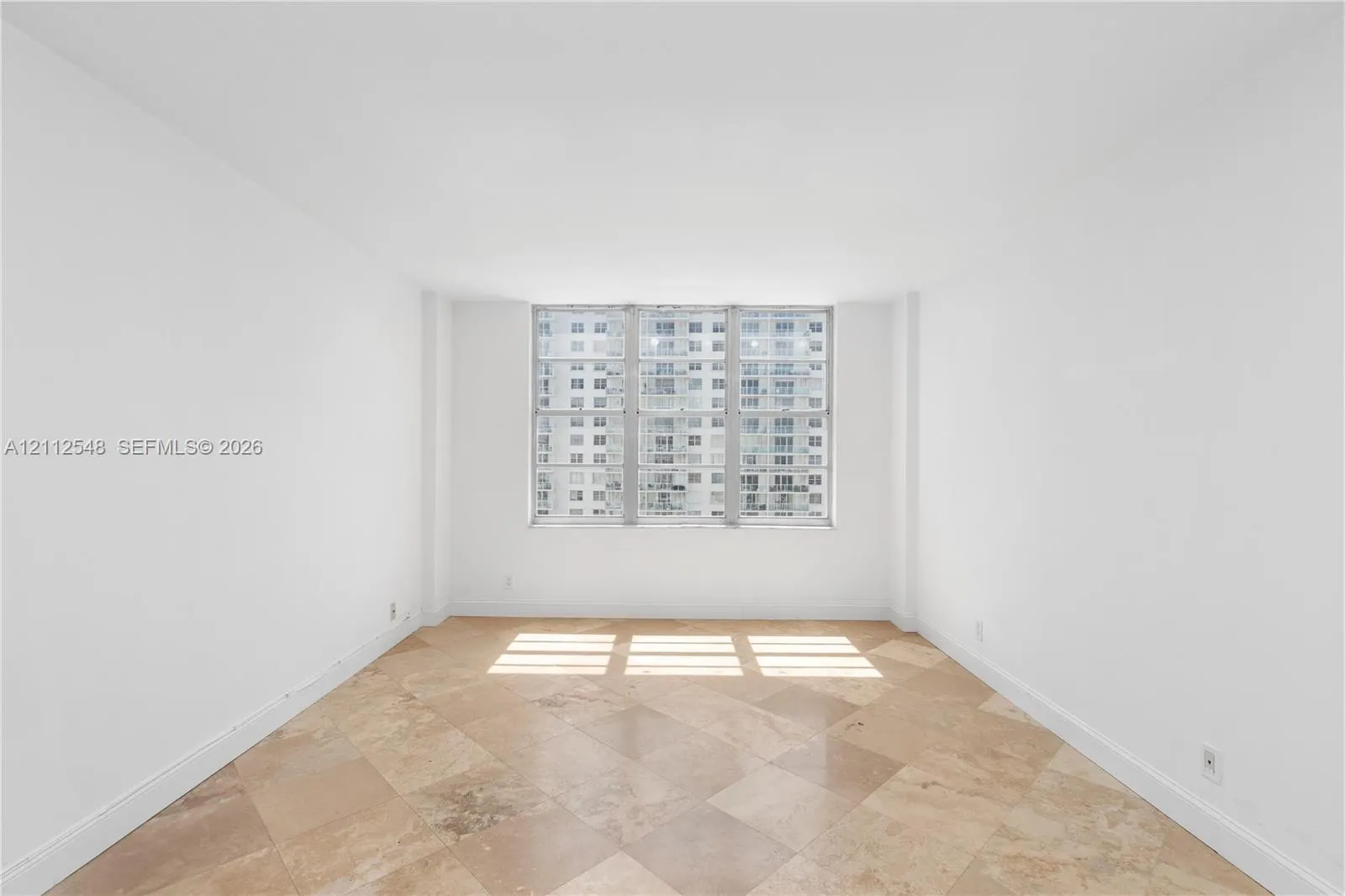 5700 Collins Avenue #10D