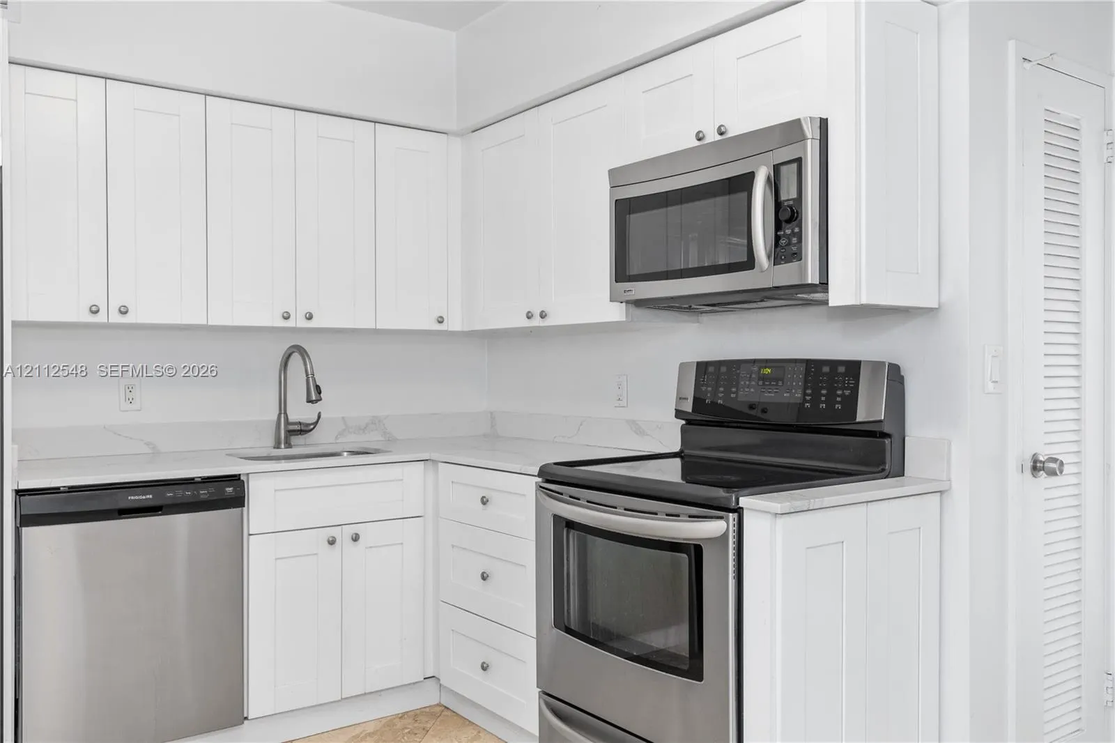 5700 Collins Avenue #10D