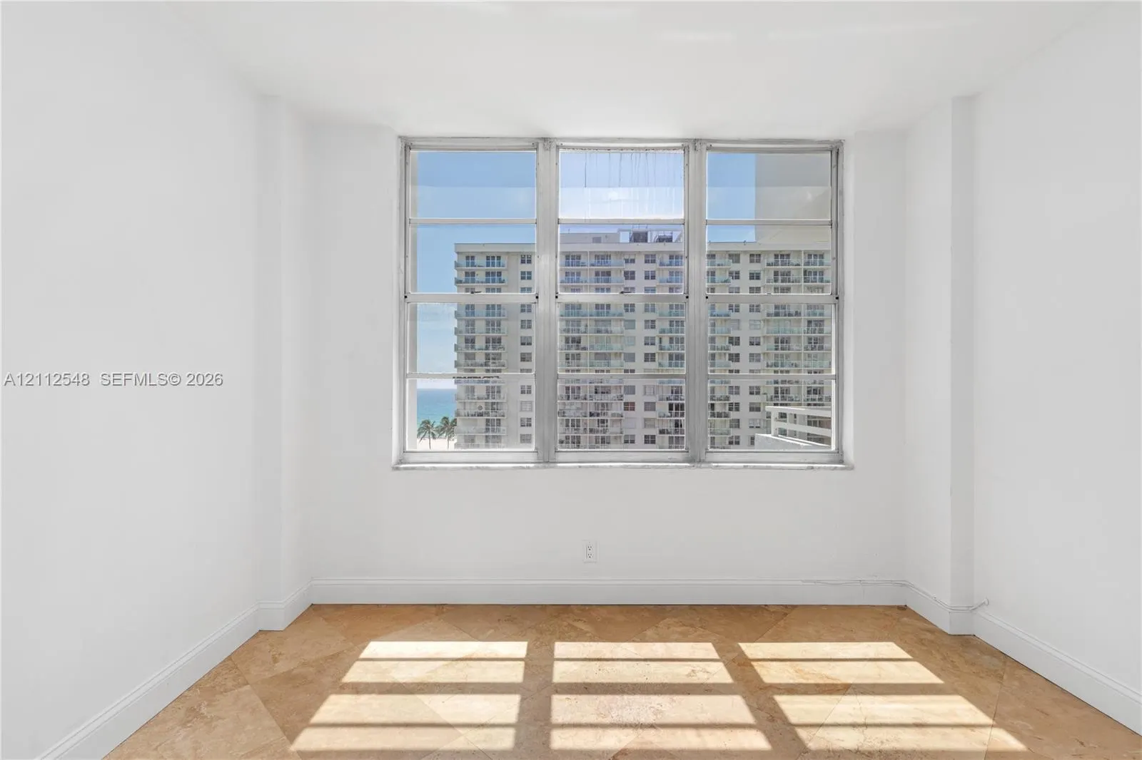 5700 Collins Avenue #10D