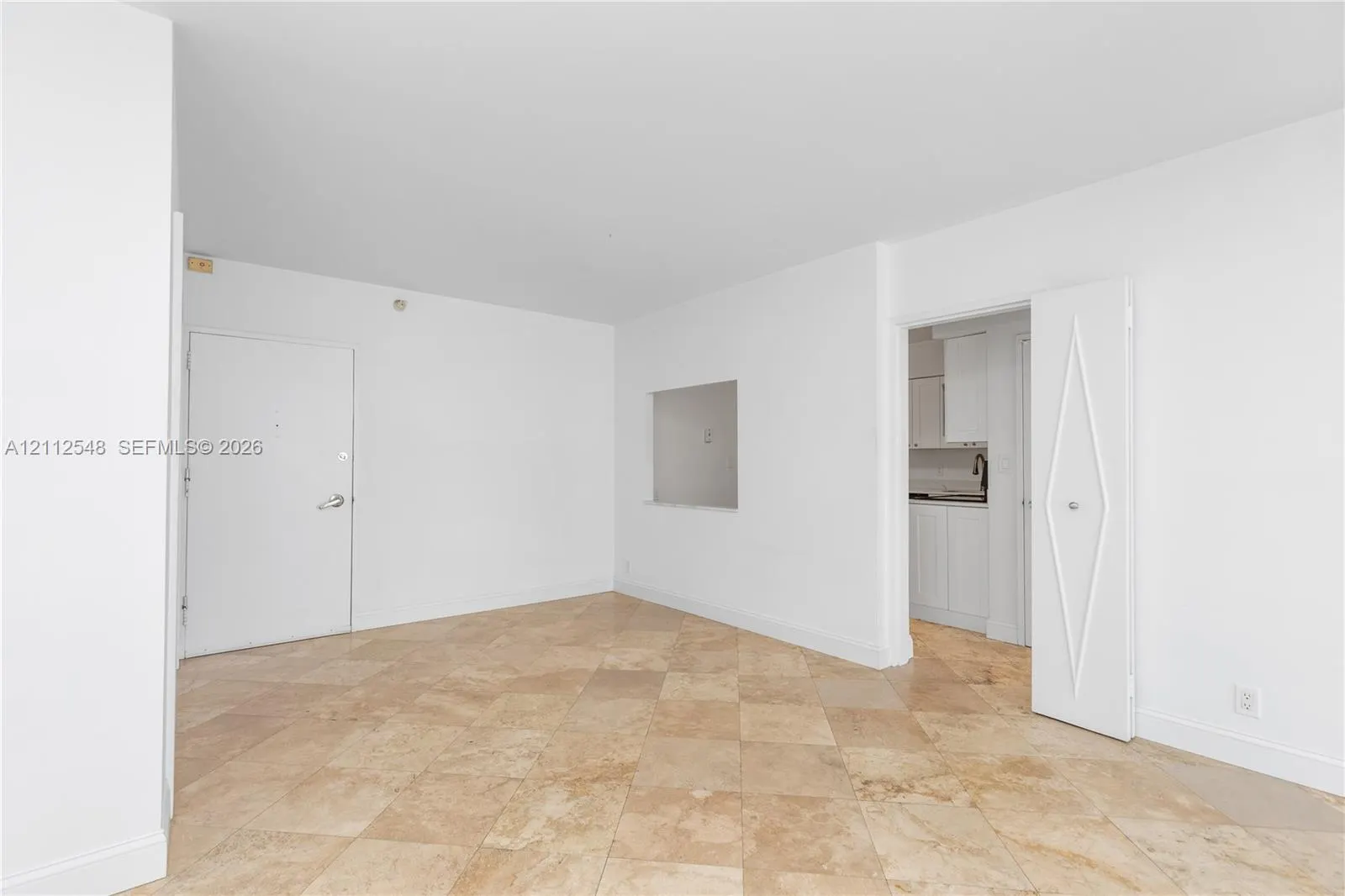 5700 Collins Avenue #10D